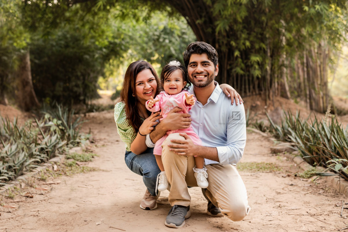 PriyaG_Official's tweet photo. Outdoor family portraits ✨
https://t.co/IACUpUTwc9
#priyagoswamiphotography #documentingfamilies #family #familyphotography #familyphotographer #familyphotosession #familygoals #familyphotoshoot #outdoorphotoshoot https://t.co/vT2E3c5onP
