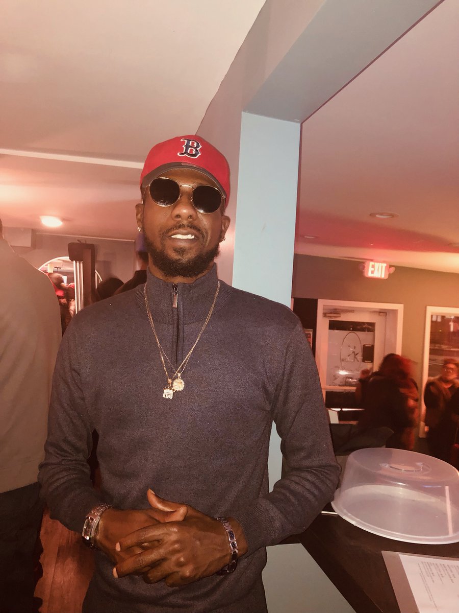 SiPPYYYYYYY's tweet photo. Full-time assistant head coach, personal care assistant! And most importantly a father &amp; I got my own s***! This break from Twitter was personal! But now I'm back! I've been grinding but let's have some fun now! https://t.co/LBDzSub3bf