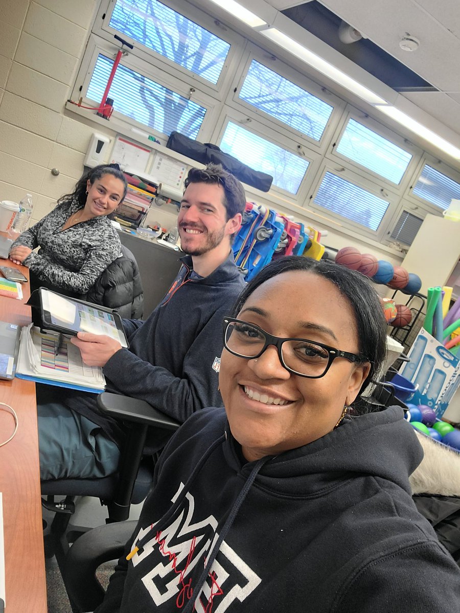 SupaTeacherTash's tweet photo. Chillin with my Gymies
#SD69Happy https://t.co/WbERb4bNco