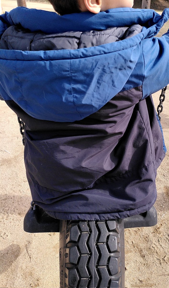 escolacorbella's tweet image. Un estoneta de parc després de dinar. #sortides #entorn