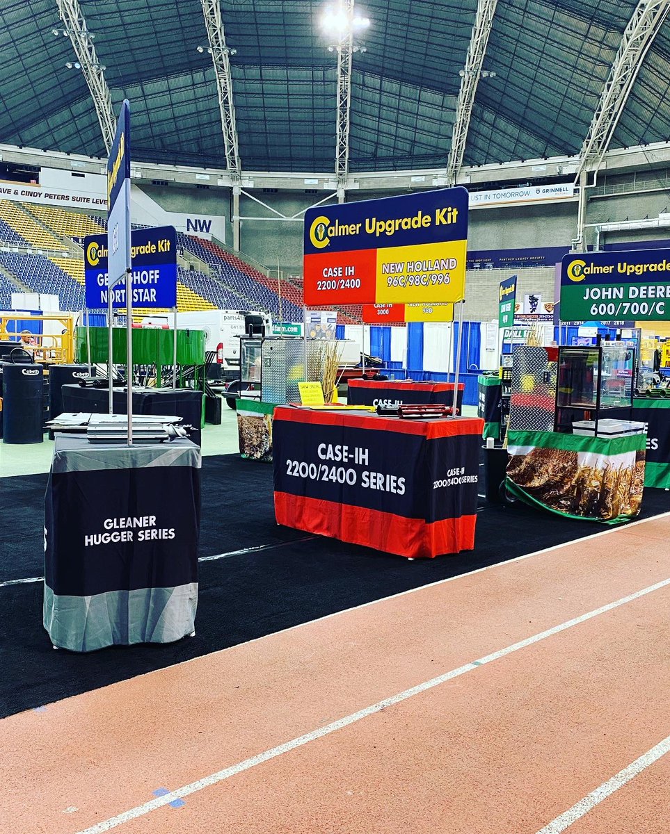 CalmerCornHeads's tweet photo. We’re here at the 36th annual Hawkeye Farm Show in Cedar Falls, IA! Stop by to see our latest corn head technology, and chat with our harvesting experts for some profitable tips. #WeLoveFarmShows #UsAg #CalmerHarvest #SatiafactionGuaranteed #AgTwitter https://t.co/OhY6HRkNzO