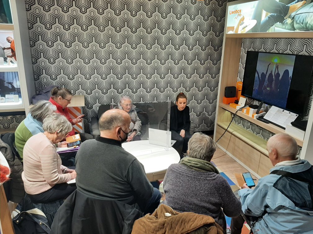 Notre boutique <a href="/OrangeGrandEst/">Orange Grand Est</a> de #Châlons Croix Dampierre organise cet après-midi un atelier sur le thème de la prise en main de son smartphone 👍
Cette action fait partie du programme #OrangeDigitalCenter pour un numérique utile à tous.
👏 Charlène 
#RSE #inclusion