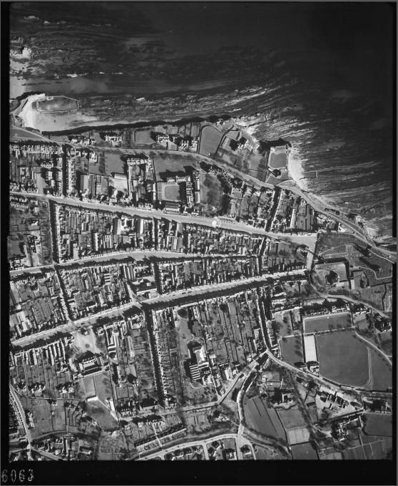 AerialSheila's tweet photo. Our 3rd #ScottishArchivesDay image! This aerial view of St Andrews from 1946 clearly shows North, Market &amp; South streets all leading to the ruined cathedral. This was from Operation Review, the #RAF's post-#WW2 national air survey of the UK. #StAndrews #aerialphotography #Fife https://t.co/kvtwmx3R7H