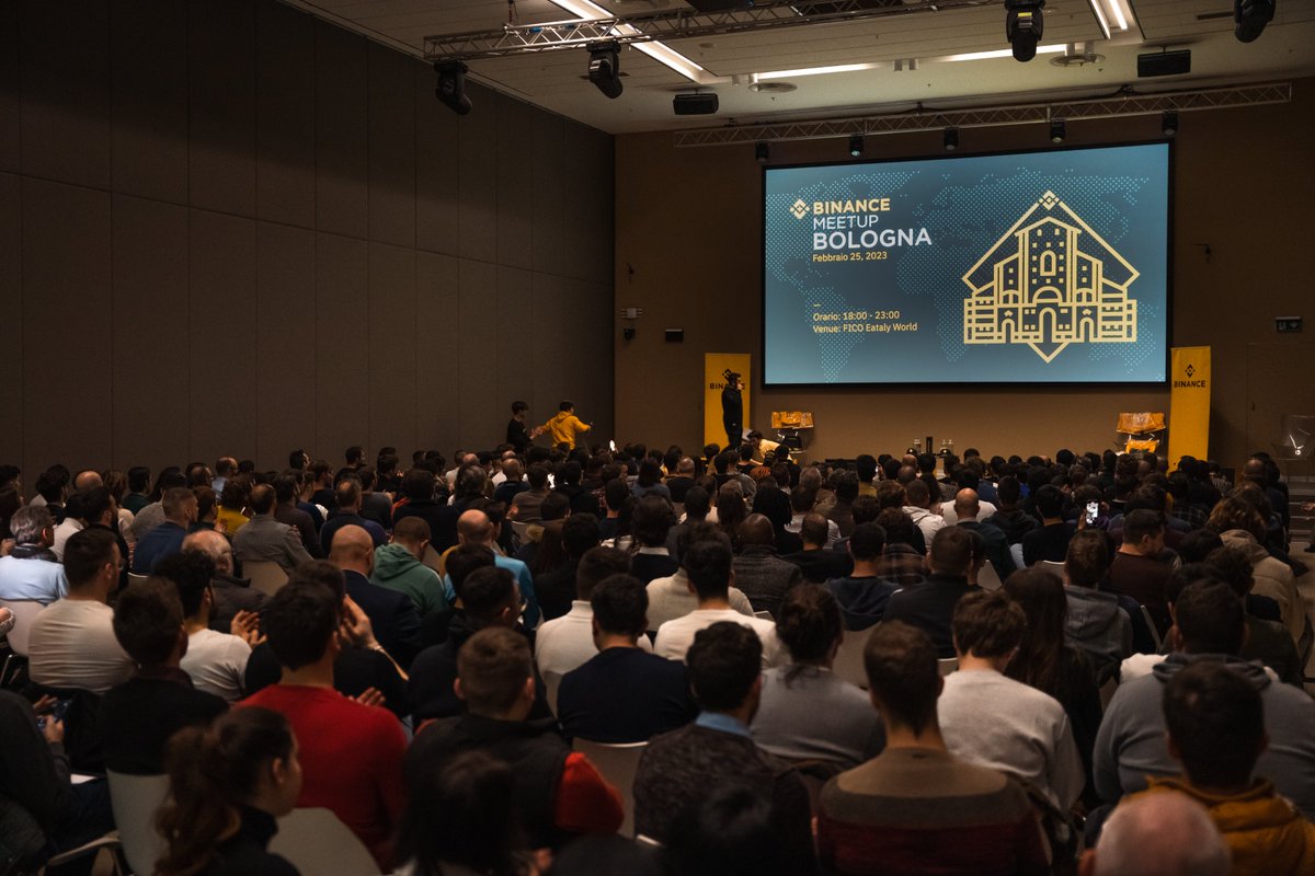 BinanceItalian's tweet photo. #BinanceMeetupItalia 🇮🇹

Un meetup da record a Bologna con +400 partecipanti, 7 membri del team italiano, 4 speech, Angels, gadget #Binance e NFT POAP! 🚀

Prossime tappe ⬇️
https://t.co/NCg3g7HcWT https://t.co/lmzPSKXv0f