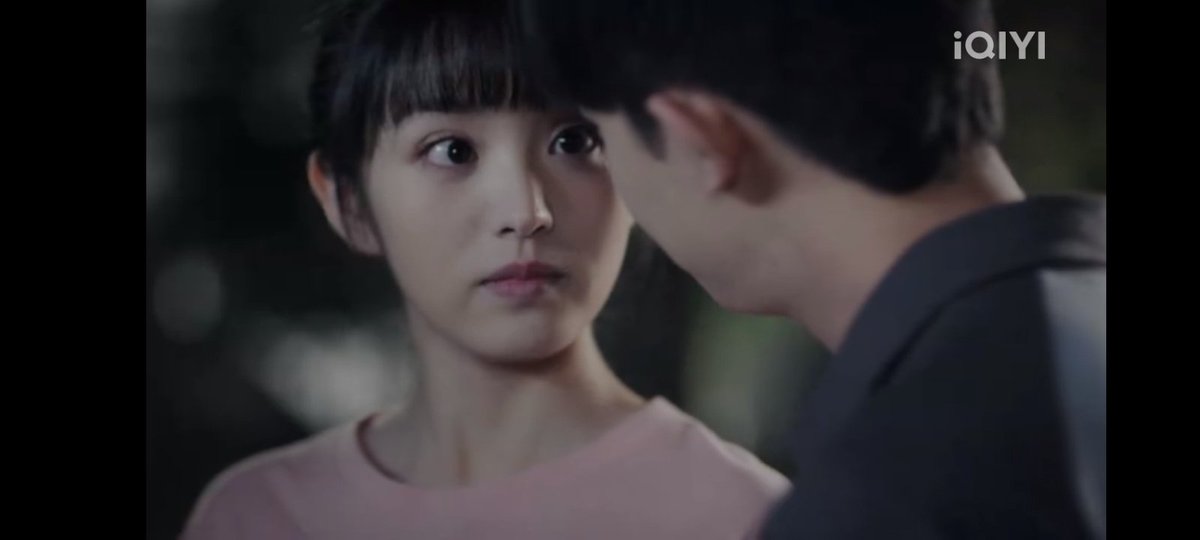 IT'S SOOO ILLEGAL TO LOOK AT HER THAT WAY 

#LovelyUs #MarcusLi #TianXiwei #LiMingYuan #LiYingYing #YouHaoRan