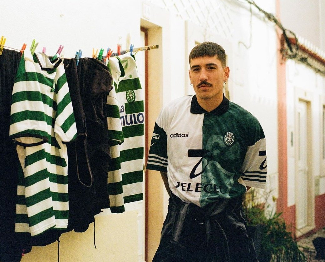 Bellerín 🤝🏻 Retro Sporting 
Perfect match 💚