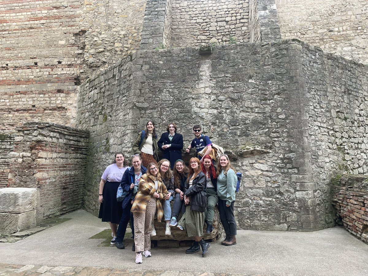 Ed. Classics Society tweet media