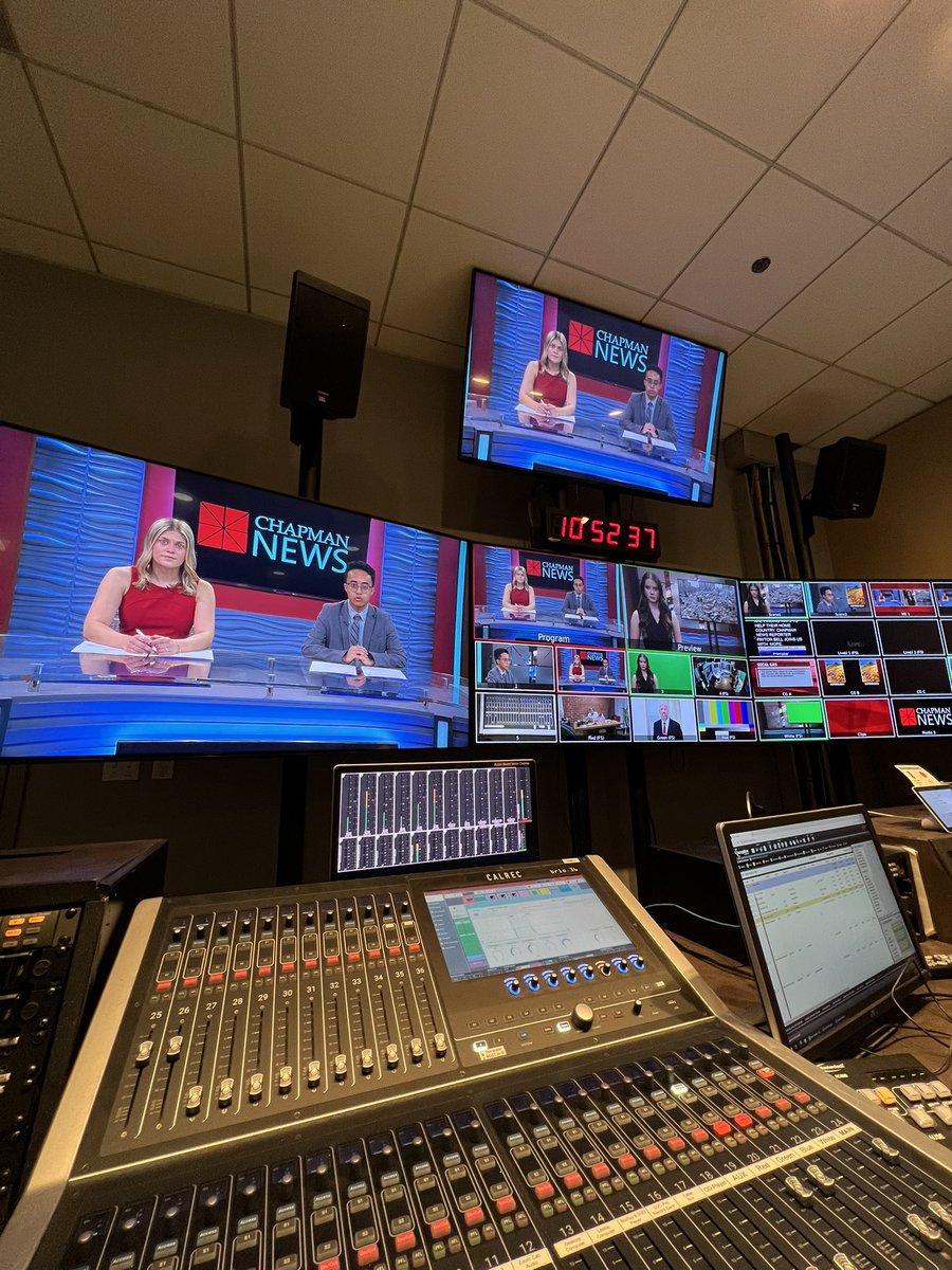 First broadcast of the semester for <a href="/ChapmanNews/">Chapman News</a> live at 1 PM TODAY! Be sure to tune in :) #305tweets
