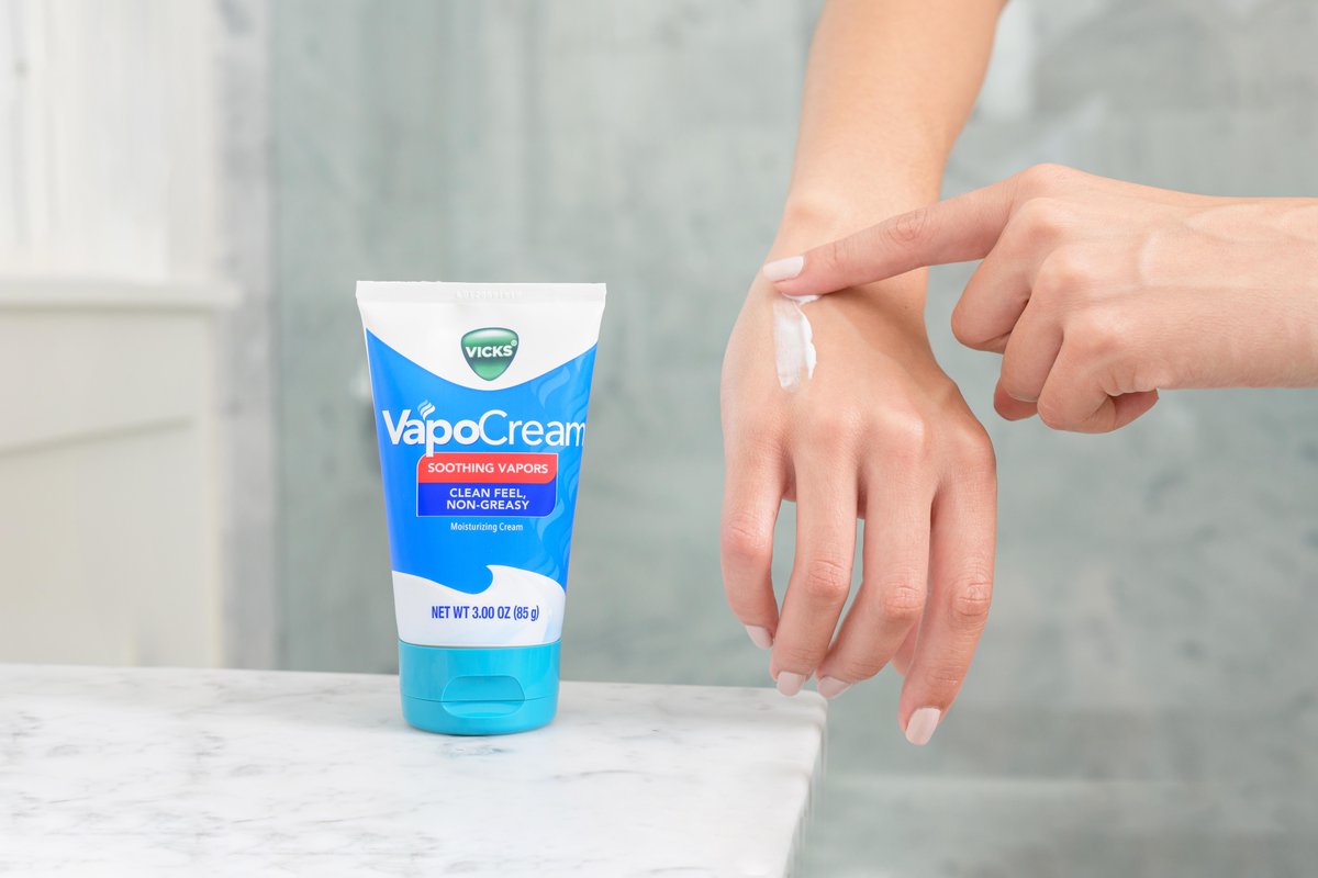 Moisturizing, lightweight, and soothing comforting, non-medicated Vicks Vapors—what more could you want from Vicks VapoCream?