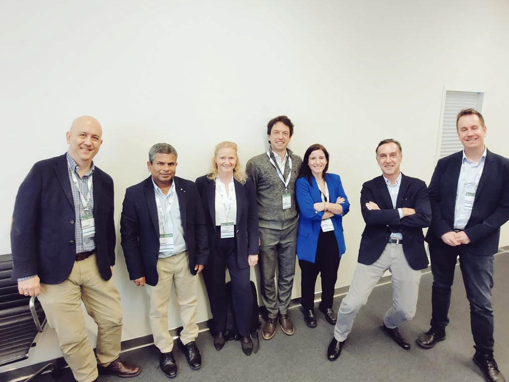 My last meeting with the #ECCO ClinCom. After 4 years, looking back to multiple workshops and efforts to boost collaborative research in Europe. 
Happy to pass my position to Tanja Kuehbacher and Murat Toruner.

#ecco23