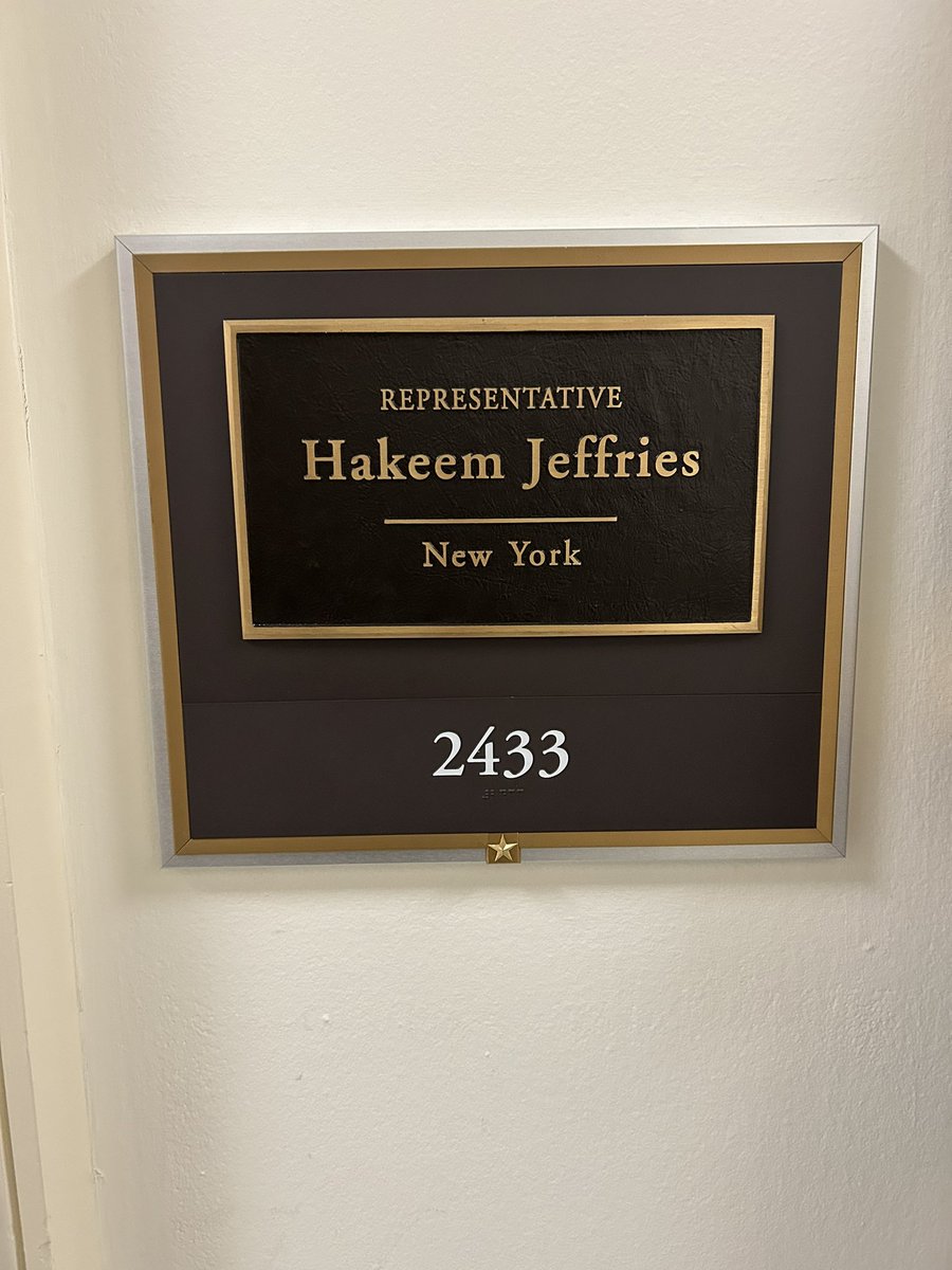 Had the pleasure speaking to Leader <a href="/RepJeffries/">Hakeem Jeffries</a> staff about co-sponsoring the #MajRichardStarAct. 

#IAVA #VetsRising #AllStarAdvocacy #Veterans #KeepOurPromise #MajRichardStarAct