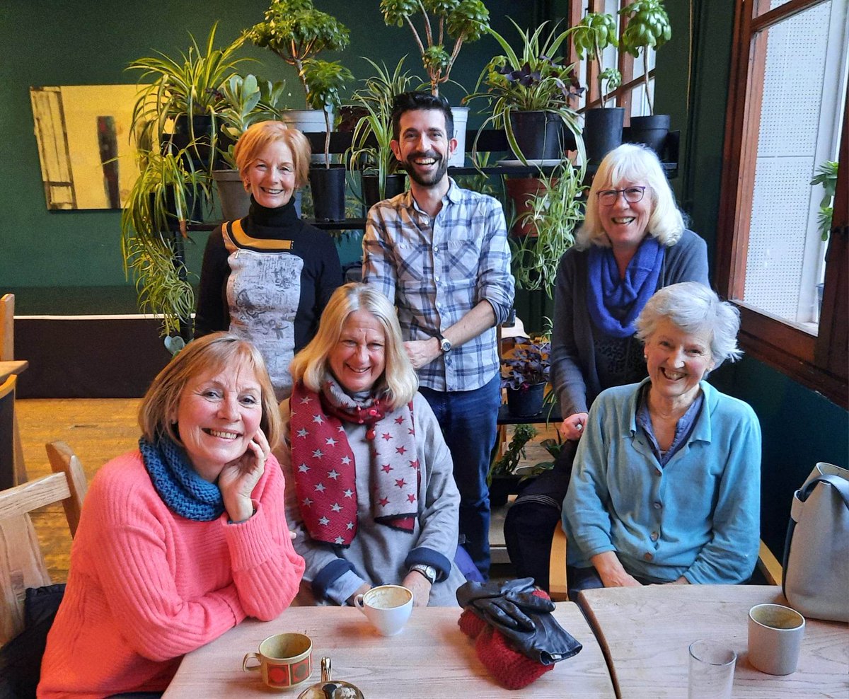 thepacklanguage's tweet image. Siempre es un placer poder tener clases presenciales con los estudiantes, quedar para tomar un café o para disfrutar de una comida mientras practicamos español. ☕️🇪🇸
.
#aprendeespañol #PracticaEspañol #clasedeespañol  #learnspanish #spanishclass #spanishconversation