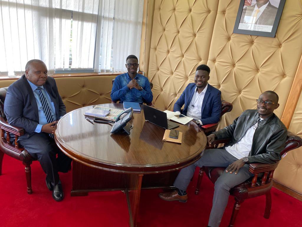 psk_ypg's tweet photo. YPG Team (@cohenandove @libeyabethwel @HezronMunyakin) paid a courtesy call to the CEO, @KmpdcOfficial to highlight important matters concerning #patientsafety in Level 4, Level 5 and Level 6 facilities that are regulated by the Kenya Medical Practitioners and Dentists Council. https://t.co/tX3pmy41Pw