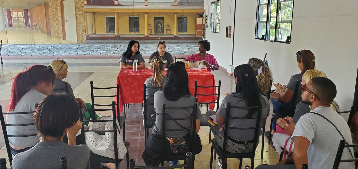 BrigadaArte's tweet photo. En esta mañana en el salón del Recinto Ferial EXPO HOLGUÍN sesiona el Consejo Provincial de la Brigada de Instructores de Arte en el trabajo en comisiones:
Comisión #1 Funcionamiento orgánico del movimiento.
#ConsejoProvincialBjm2023
#MiBrigadaSigueAqui https://t.co/4Jyk8W5mvu