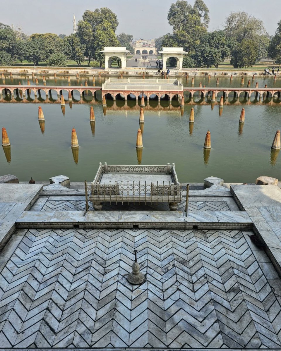 Scenes of Mughal Lahore:
The tiled picture wall, Lahore Fort
Shalimar Bagh
Jahangir’s Mausoleum
#mughal #lahore #pakistan
#mughalarchitecture #mughalgarden #lahorefort #shahiqila #shalimarbagh #shalimar #tombofjahangir #shahdara  #pietradura #walledcity