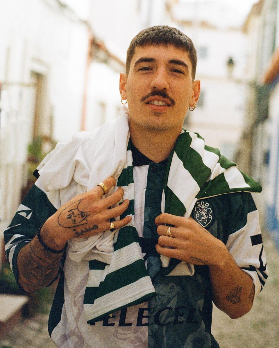 B24PT's tweet photo. Bellerín x Retro Sporting 🎞

📷: maxgalys/IG https://t.co/9cIDkJTYol