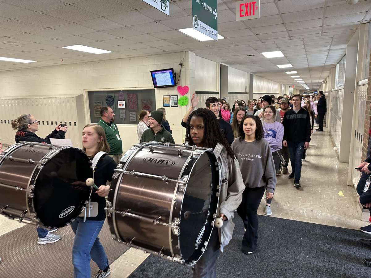 WKHSCaptains's tweet photo. Congratulations to our state qualifying wrestlers, bowlers, girls and boys basketball playoff teams, special Olympians and our drum line! #captainpride https://t.co/UxDX3Ergij