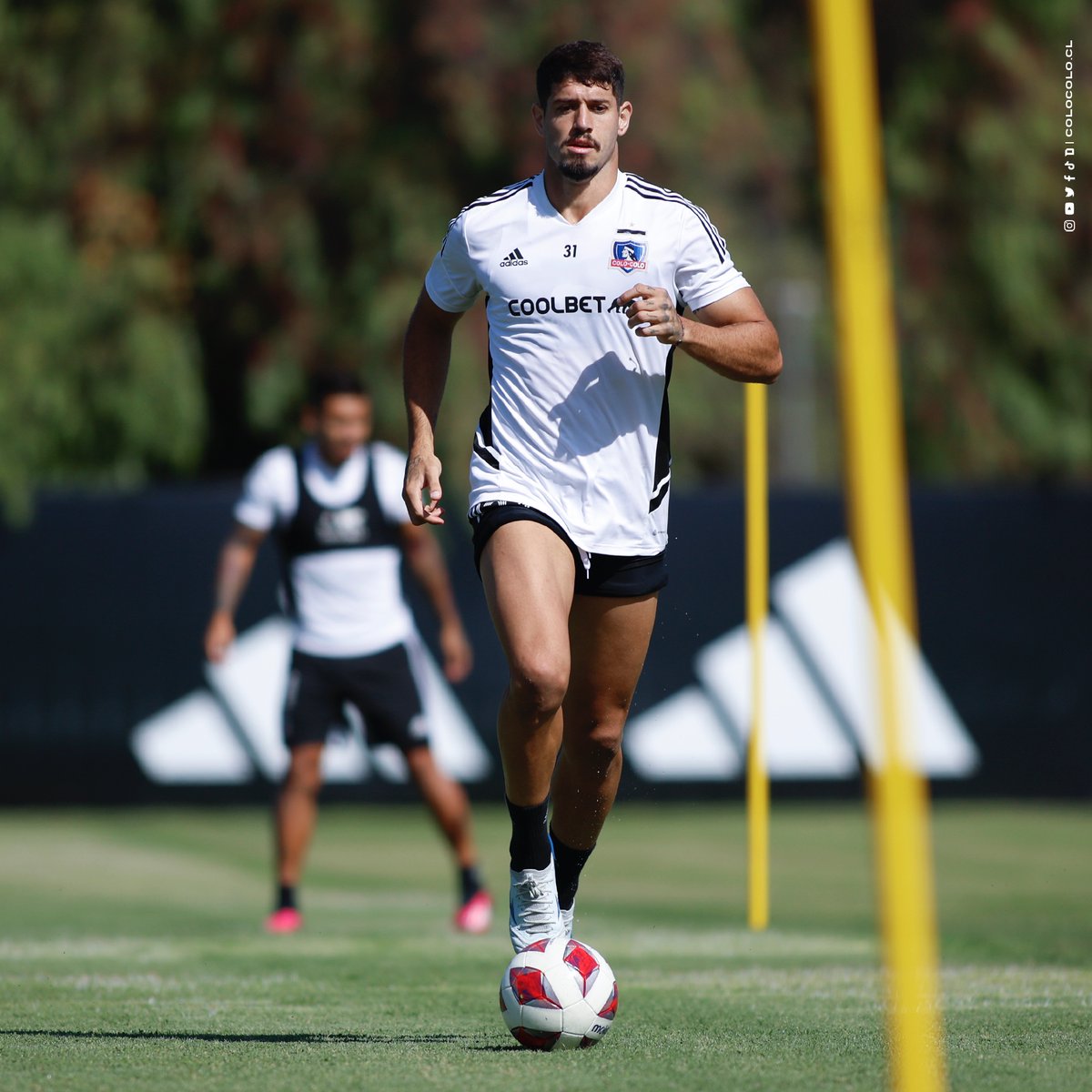 ColoColo's tweet photo. 🏃🏻⚽️💪🏼 https://t.co/BcZs8msXE2