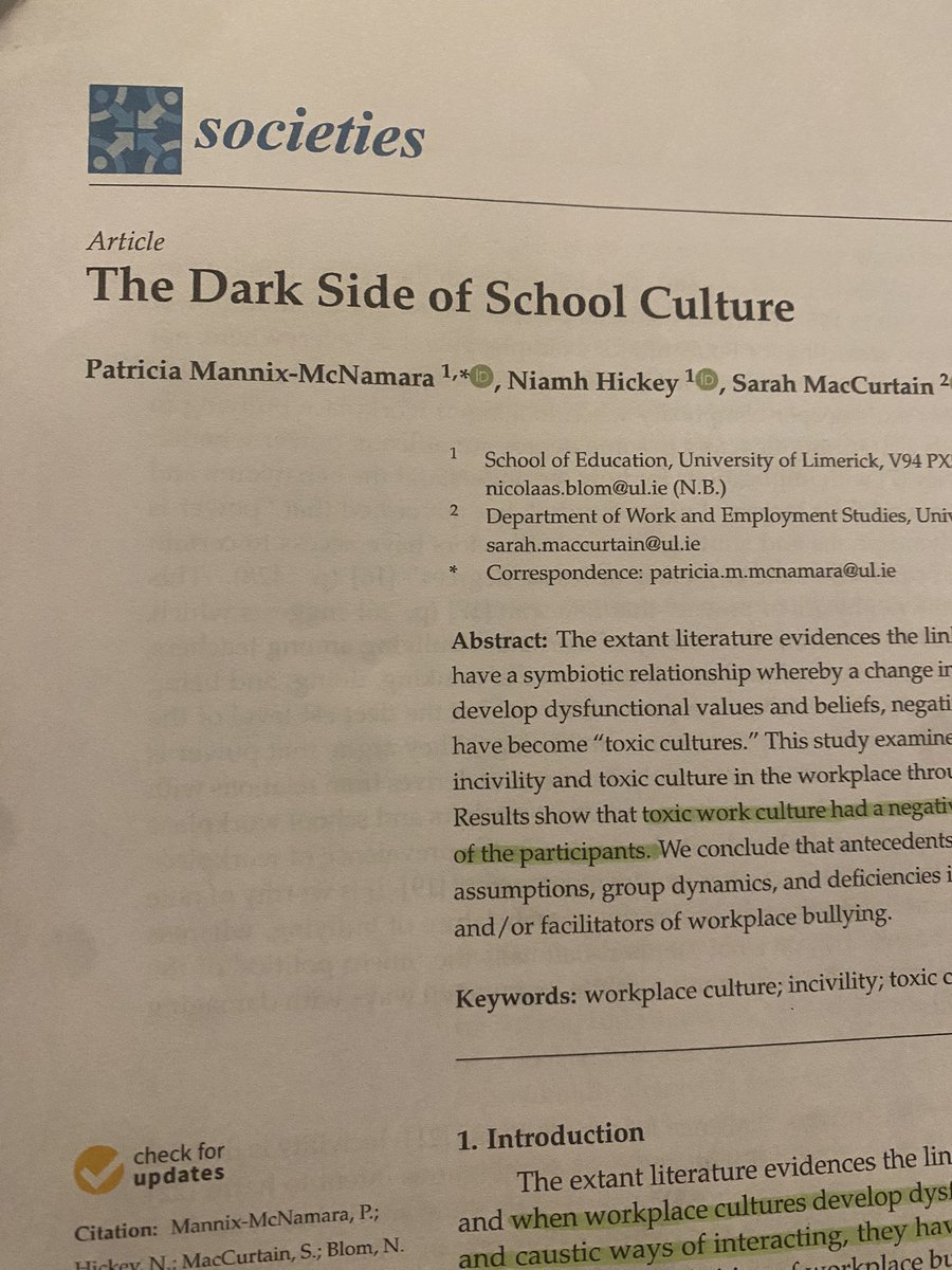 Ciars93's tweet photo. As teachers/leaders we work so hard to prevent negative talk and bullying among students in our schools, why then are we often so willing to turn a blind eye among staff rooms? We need to ‘lead’ by example  #pdsl @patriciamannixm @niamhickey @blathbreslin https://t.co/GJtToJHk4J
