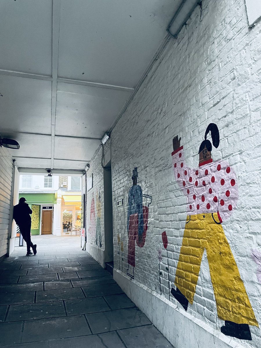 Young Marble Giants - Searching for Mr. Right youtu.be/OvDMn5EgPBM via @YouTube #Londonpub #StreetArt #music #friendship #photograghy #poetry #wallart #mural #mood #NEWWAVE #newbeginnings #European #inclusivity