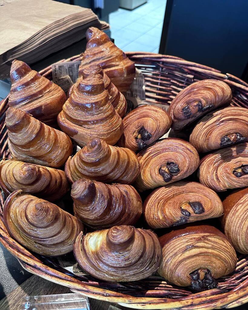 gillespudlowski's tweet photo. Goûter chez #ojourdhui #strasbourg @ojourdhui.fr #katherinedenilauler et #gaetandenilauler #jaimelalsace #ilovealsace #gouter #fiveo #fiveoclocktea #yummy #foodpics #foodstagram #instagood #delicious #gourmandise #fresh #tasty #food #foodporn #foodies #… https://t.co/YHRMFgyOhi https://t.co/1KetTXPVDA