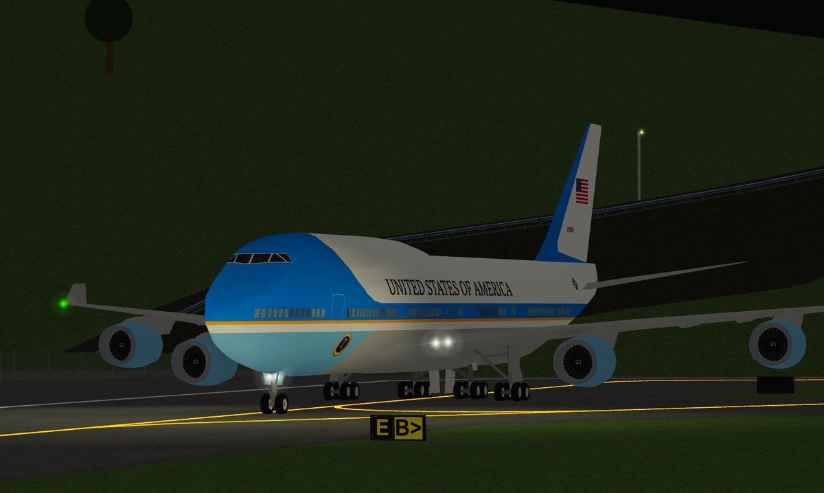 ClanOMeara's tweet photo. Today the O'Meadhras announced the purchase of a former Air Force 1.

Chieftain O'Meadhra and Tainist O'Meadhra were there to christen it as Air Corp 1 https://t.co/K4ek3zFh4n