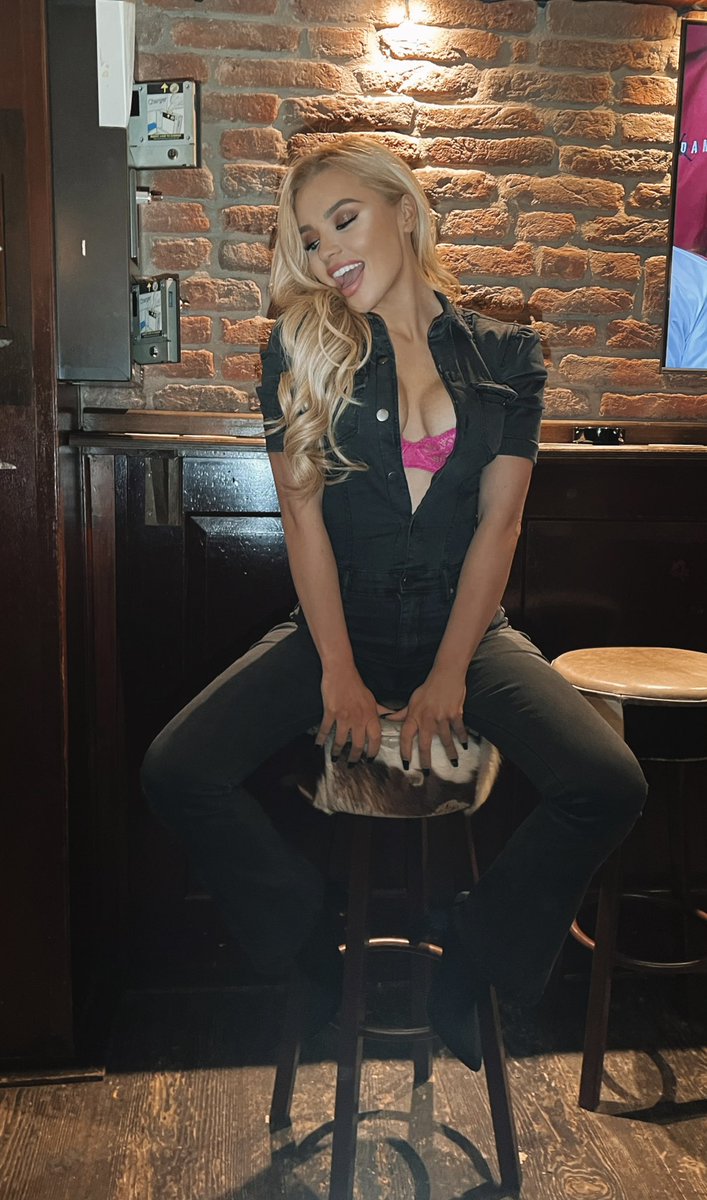 Melissa Reeves on Twitter: "http://onlyfans.com/mel_reeves follow here for more Amsterdam