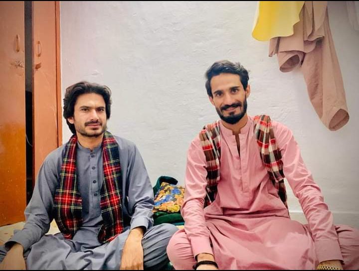 umarsherani9's tweet image. میں پشتون اور میرے ساتھ فہاد بلوچ ہے ہم ایک ہے ہمارے مسائل اور دشمن ایک ہے ہم دونوں مظلوم ہیں۔
@nada_baloch
#PashtunBalochUnity