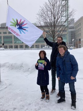 We celebrated #RareDiseaseDay by raising the Rare Disease Day flag at city hall this morning with folks from the rare disease community! #ShowYourRare #EndTheDiagnosticOdyssey @ottawacity