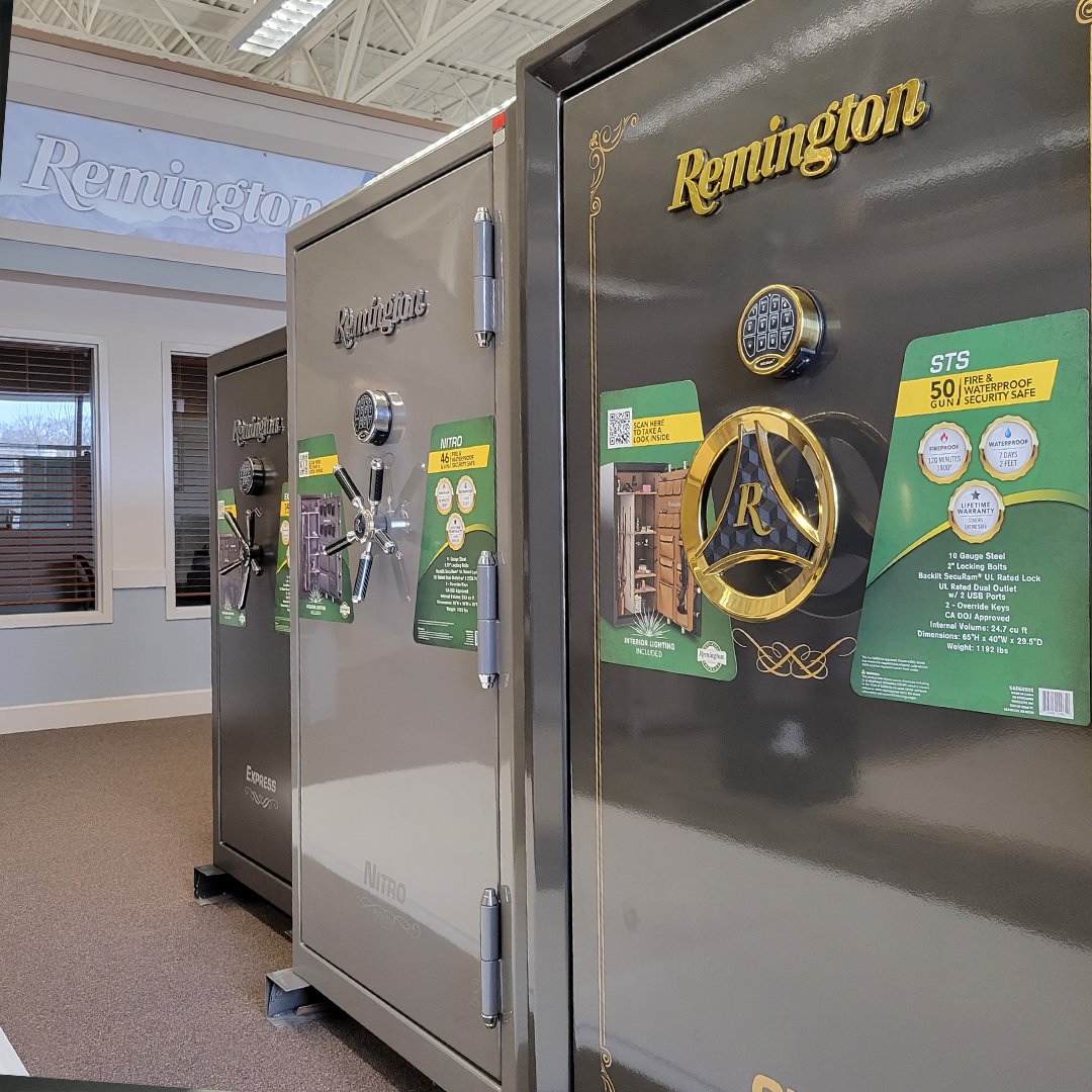 RemingtonSafes's tweet image. We're hard at work on creating more Remington safes we know you'll love....stay tuned 😎

#safe #gunsafe #gunsafety #safestorage #securestorage #storage
