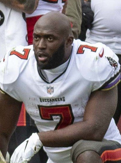 Legionarios_NFL's tweet photo. Los @Buccaneers tienen planeado liberar al RB Leonard #Fournette cuando comience el nuevo año de la liga el 15 de marzo, según las fuentes.
El GM Jason #Licht mencionó recientemente que todavía ve a Fournette como un corredor de 3 intentos en esta liga.
#LegionNFL #NFLTwitter https://t.co/3ViVUoeV79