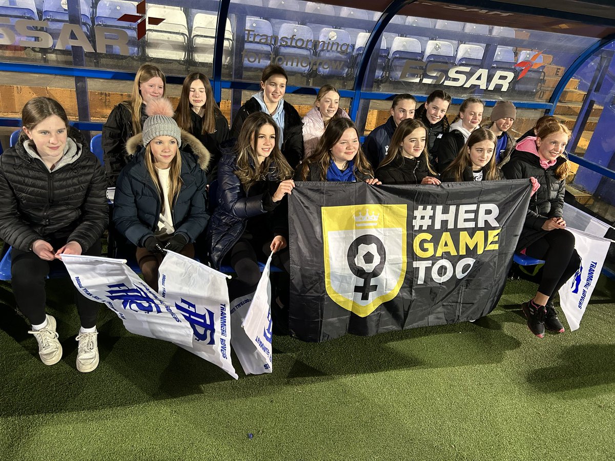 ⛳️ Welcome to todays flag bearers from @WirralGirls who are representing #TRFC in the EFL Girl’s Cup

#TRFC #SWA