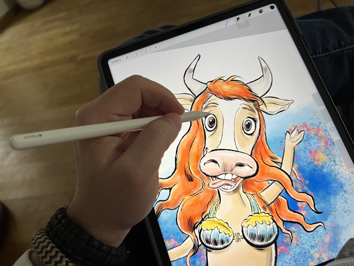 drawing on iPad Pro with applepencil in #procreate #comingsoon #illustration #illustrator
