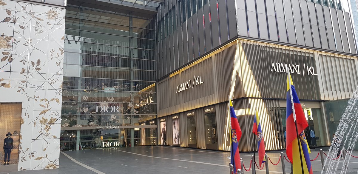 LoshadSpaceport's tweet image. #PavilionKL before opening hours

#KualaLumpur #BukitBintang #photography #Malaysia #VisitMalaysia