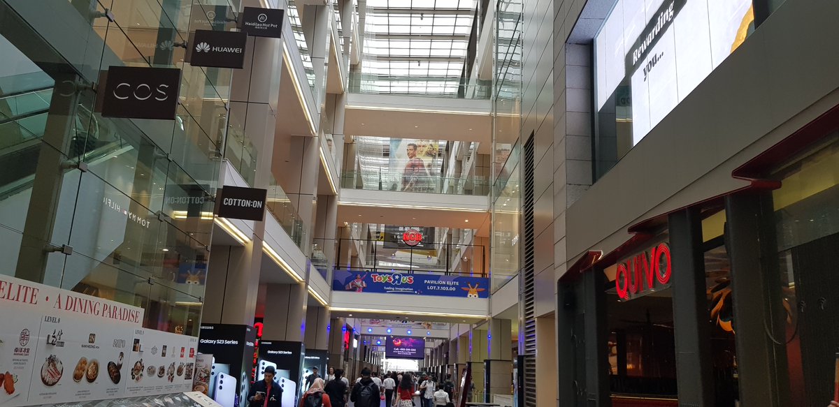 LoshadSpaceport's tweet image. #PavilionKL before opening hours

#KualaLumpur #BukitBintang #photography #Malaysia #VisitMalaysia