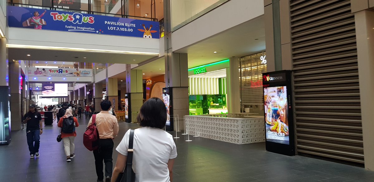 LoshadSpaceport's tweet image. #PavilionKL before opening hours

#KualaLumpur #BukitBintang #photography #Malaysia #VisitMalaysia