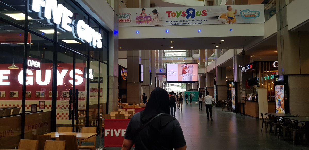 LoshadSpaceport's tweet image. #PavilionKL before opening hours

#KualaLumpur #BukitBintang #photography #Malaysia #VisitMalaysia