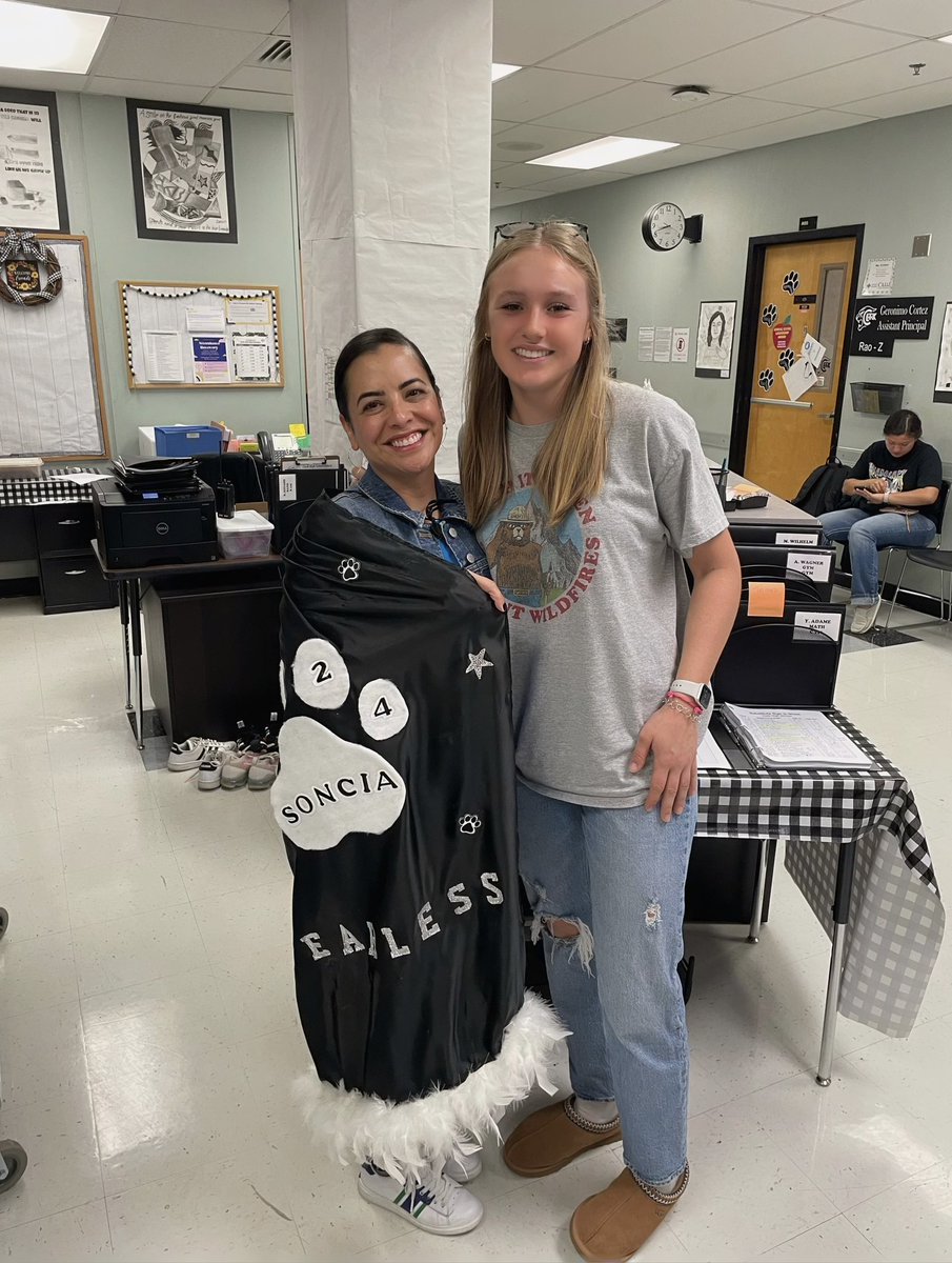 GAMEDAY VS LEE! Today my cape goes out to campus hero Ms.Casillas! Thank you for always helping our students and working hard for our campus. 😁  <a href="/ClarkSoftball/">Clark Softball</a> <a href="/clarkcoachkelly/">Coach Kelly</a> <a href="/CoachHalli/">Becca Halliburton</a>