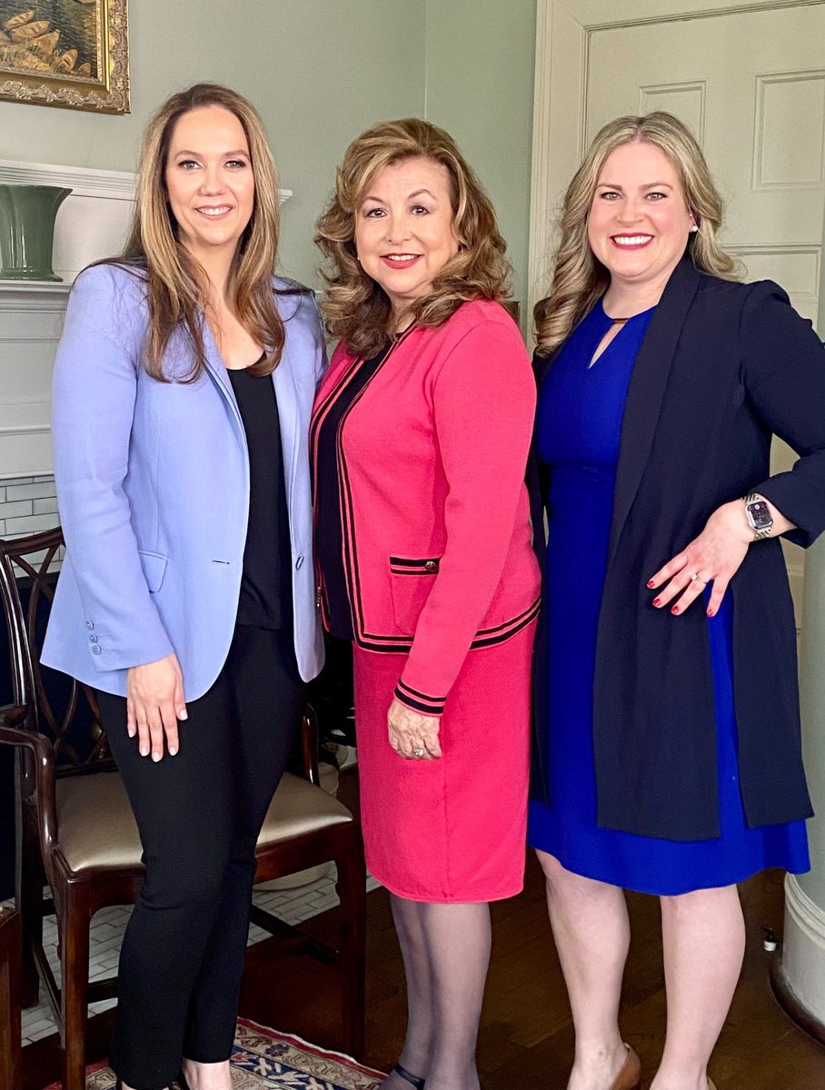 ReginaTMontoya's tweet photo. I am incredibly honored to be recognized as a Living Legend by @DallasBarAssoc for a segment that will air today! What a wonderful opportunity to remember my mentors and those that paved the way for me and so many others. https://t.co/IZeJ1nCOy2