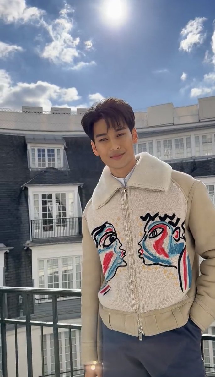 LastSerafim_'s tweet photo. @Patrick_Apo1234 @Somporn1971 @Nnattawin1 น่ารักหนุบหนับมากค่ะวันนี้คุณหนูพี่โป

DIOR WITH NATTAWIN

@Nnattawin1 @Dior
#ApoxDiorAW2023
#DiorAW23 https://t.co/2U0Nyy72zM