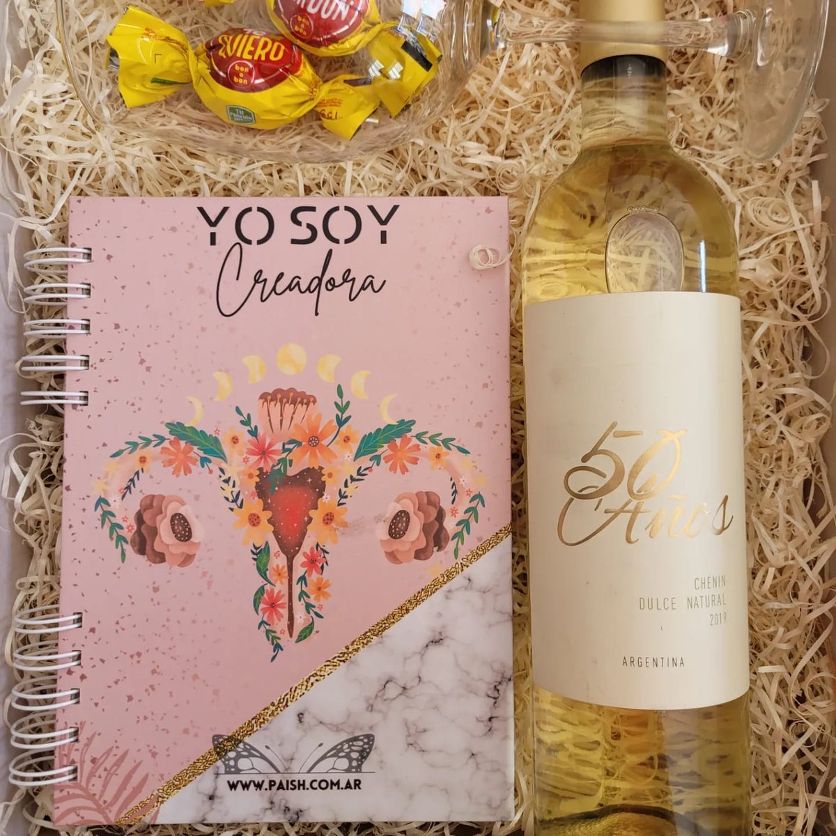 PaishArg's tweet photo. 🍷𝘽𝙤𝙭 𝙒𝙞𝙣𝙚: Con Vino (Tinto ó Blanco) y copa

🎀 Y combinarlos con cualquiera de los 4 modelos de Cuadernos:
💖 𝒀𝒐 𝑺𝒐𝒚 𝑪𝒓𝒆𝒂𝒅𝒐𝒓𝒂
💚 𝒀𝒐 𝑺𝒐𝒚 𝑰𝒏𝒕𝒖𝒊𝒄𝒊ó𝒏
💙 𝑻𝒐𝒅𝒐𝒔 𝑺𝒐𝒎𝒐𝒔 𝑼𝒏𝒐
💛 𝑴𝒊𝒍𝒊𝒕𝒂𝒏𝒕𝒆𝒔 𝒅𝒆𝒍 𝑬𝒏𝒄𝒖𝒆𝒏𝒕𝒓𝒐 https://t.co/UbQDYnfe9v
