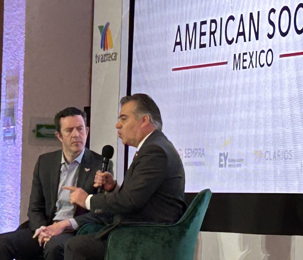RubenOA's tweet photo. En el desayuno mensual de @amsocmx, muy oportunas charlas con @lorenzocordovav y @fcervantes5 Va pregunta para éste: Asumiendo que el TMEC persiste, cuáles son las áreas de mayor potencial que genera? Felicidades @lrubin #ImpactoAmSoc https://t.co/0P4jWpcsQO