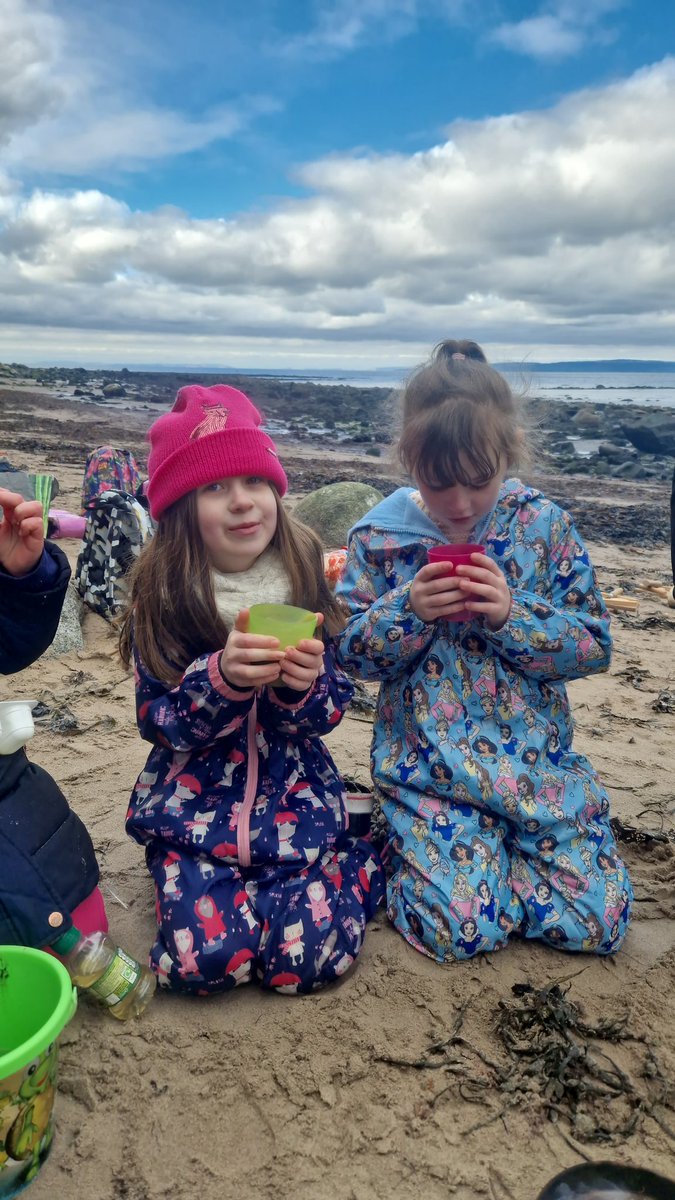 ACE_Girvan's tweet photo. An ACE freezing day doing bushcraft &amp; other activities on the Teacher Strike Day #ACEdays #outdoors  
❄️🌊🔥🦀 https://t.co/AxJhBeowUO