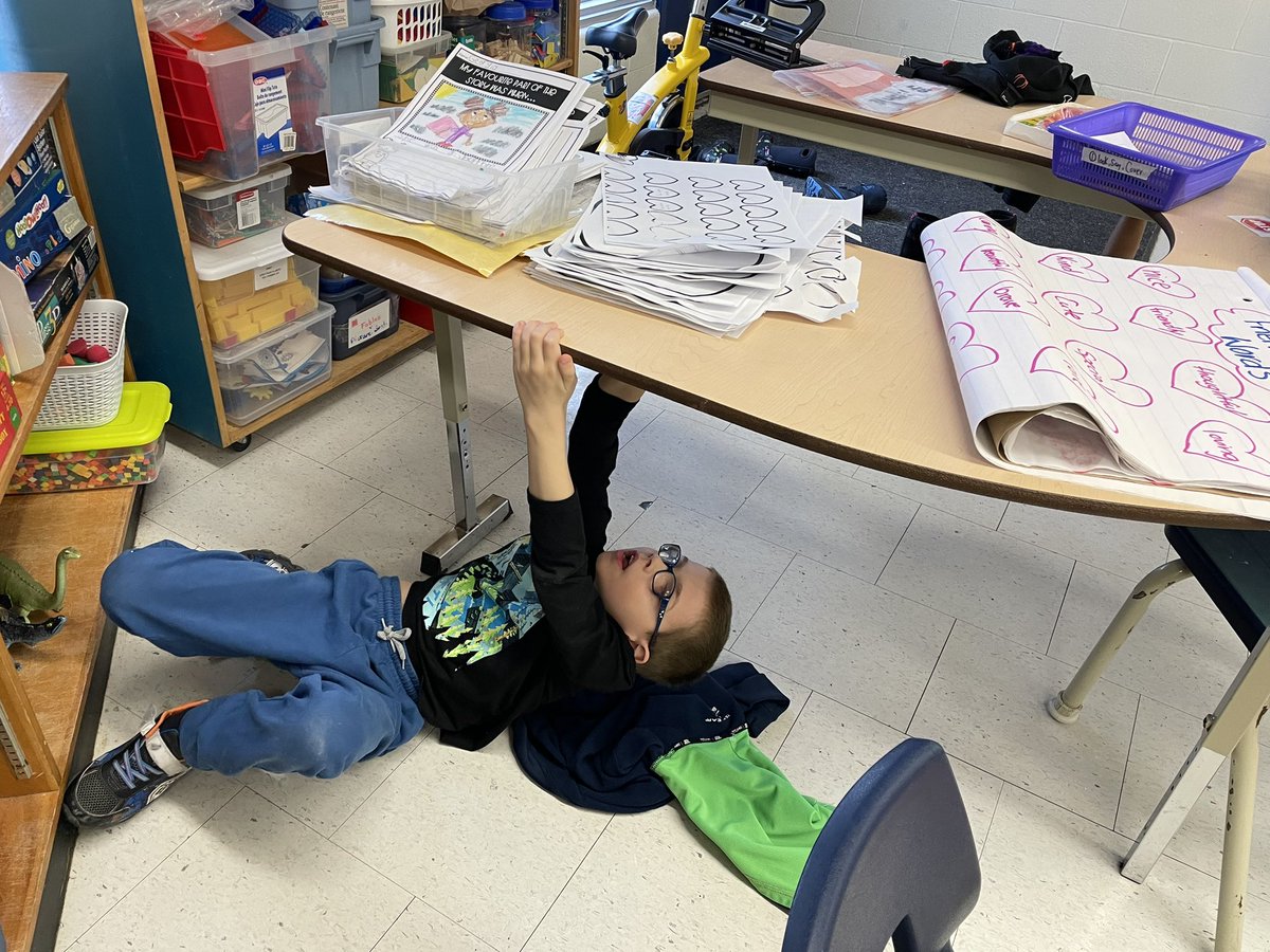 Embracing our inner Michelangelo <a href="/BuckhornKPR/">Buckhorn Public School</a> #artmatters #artisfun