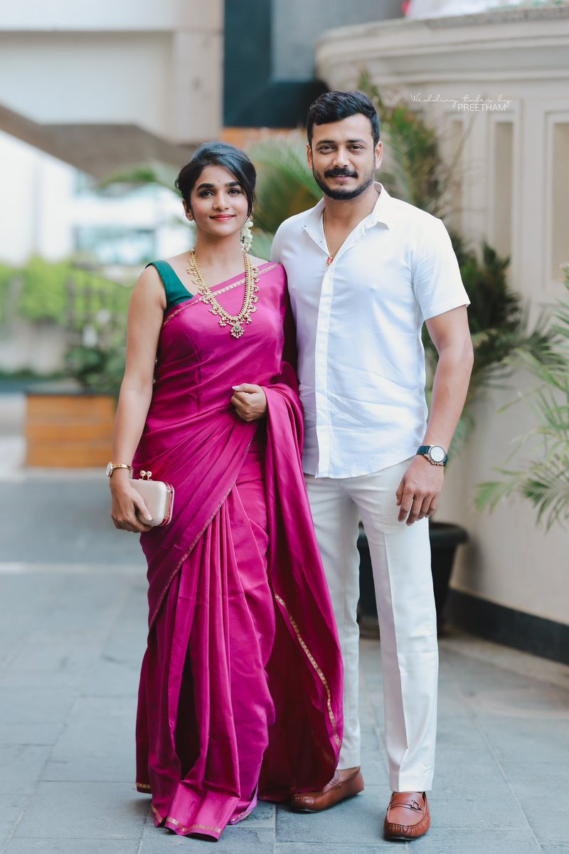 arvindkp6666's tweet photo. Happy Two 💃🏻🕺🏻 !! ♾️❤️ 

@divya_uruduga 

📸 @weddingtalesbypreetham 

#preethiiraliantaraladinda 

#aravindkp #aravindkp69 #arvians #arviya #udupi #kadiyali #racer #dirtbikes #rallylife 💛🖤 https://t.co/nJfvykfRpZ