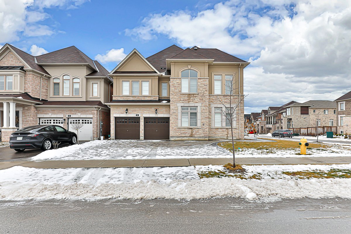 C21PercyFulton's tweet photo. Check out our new listing at https://t.co/DKL9yxQcx5 #RealEstate #EastGwillimbury https://t.co/VPTJUPHTqx