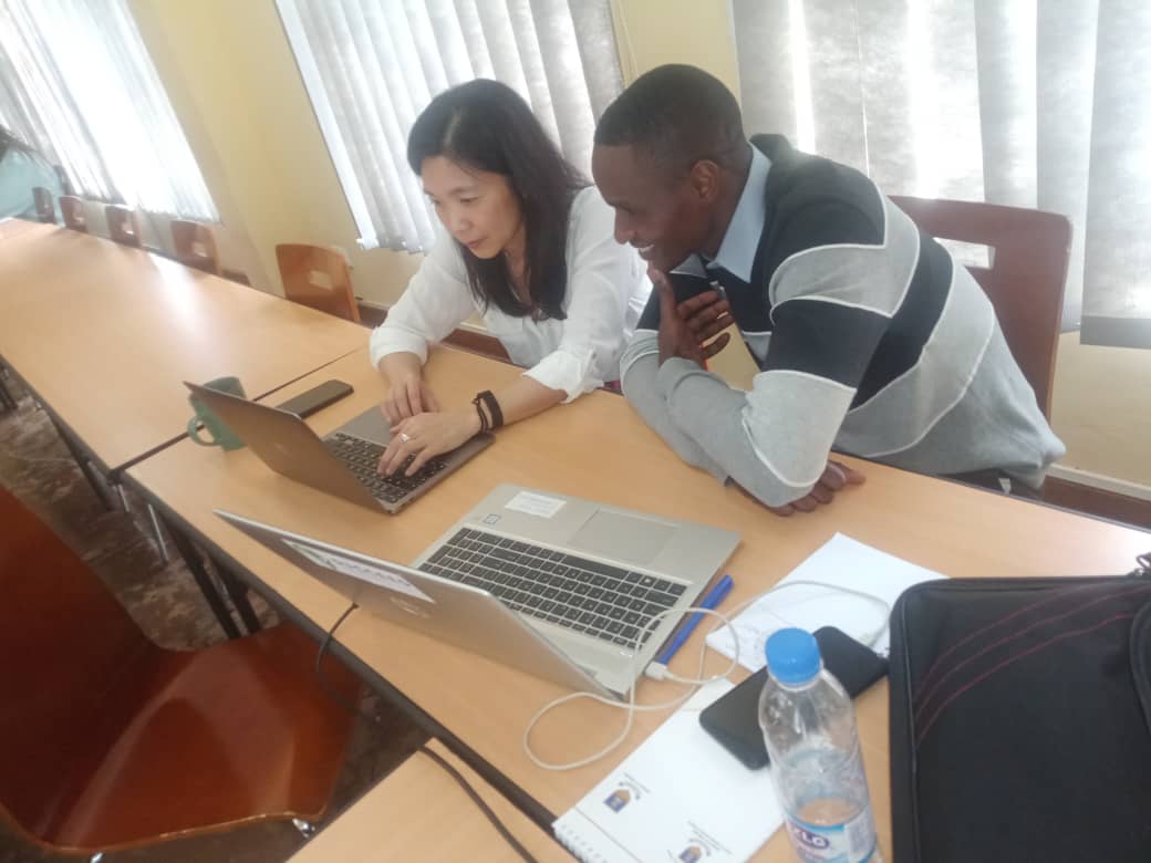 SUCCEEDAfrika's tweet photo. Work is currently underway at the University of Zimbabwe Research Support Centre, where teams from @SUCCEEDAfrika #Malawi and #Zimbabwe are brainstorming and revising the modules of our community-based intervention training manual. @FCDOHealthRes @MHIN_Africa @MHInnovation https://t.co/RSgHeOg7f1