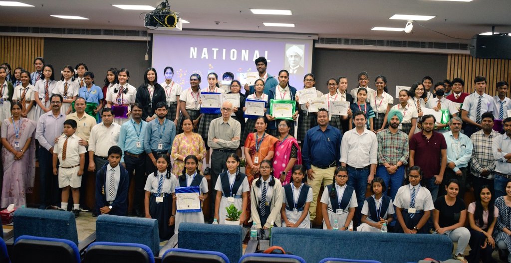 HydNiab's tweet photo. Very insightful talk by Dr Balasubramanian at @HydNiab on the occasion of #NationalScienceDay2023.
#GlobalScienceforGlobalWellbeing
@DBTIndia
@DrJitendraSingh
@rajesh_gokhale
@DrGTaruSharma https://t.co/JsNTSuUwax