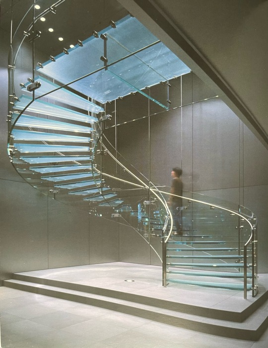 3CC0__'s tweet photo. Shinsaibashi Apple Store (2004) 
Located: Osaka, Japan https://t.co/iKxJ90JSNA