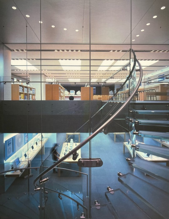 3CC0__'s tweet photo. Shinsaibashi Apple Store (2004) 
Located: Osaka, Japan https://t.co/iKxJ90JSNA